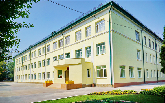 Фотография гимназии.
